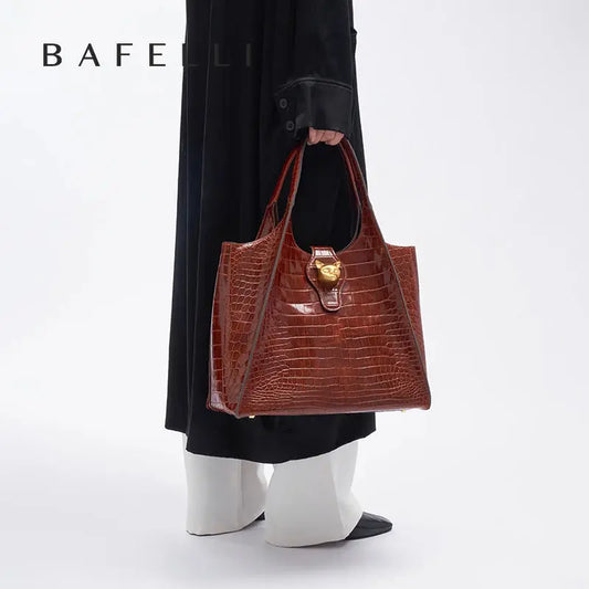 New 2025 Light Luxury Crocodile Pattern Genuine Leather Women's Messenger Bag Commuter Versatile Large Capacity Handbag ANOINTED_ADORNED