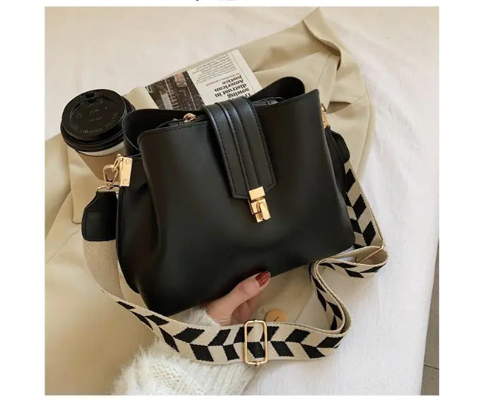 Fashionable Women's Bucket Bag - Korean Style Crossbody Trendy Attic Store01